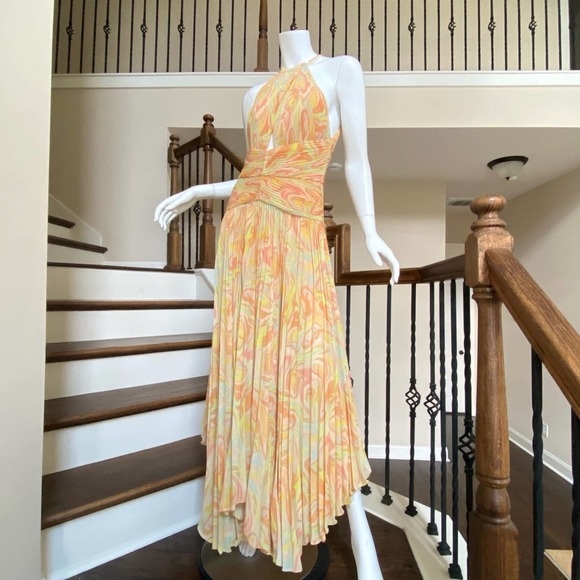 NWT AIIFOS Grace Pleated Halter Chiffon Gown With Chains, size 6 - Picture 3 of 13